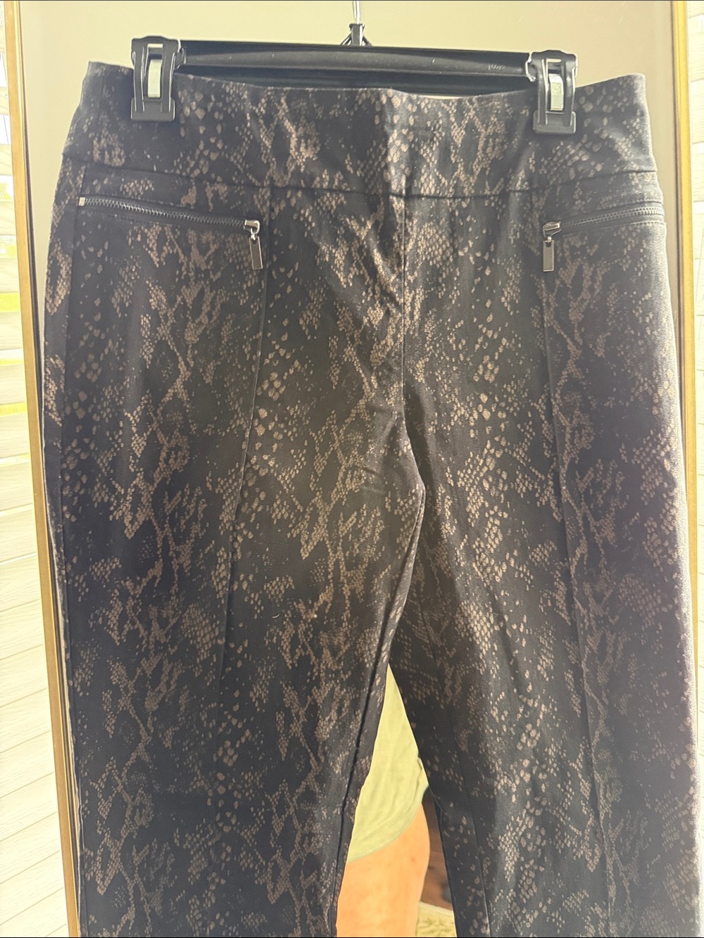 Women’s Skinny Snake-Print Pants - Black/Brown